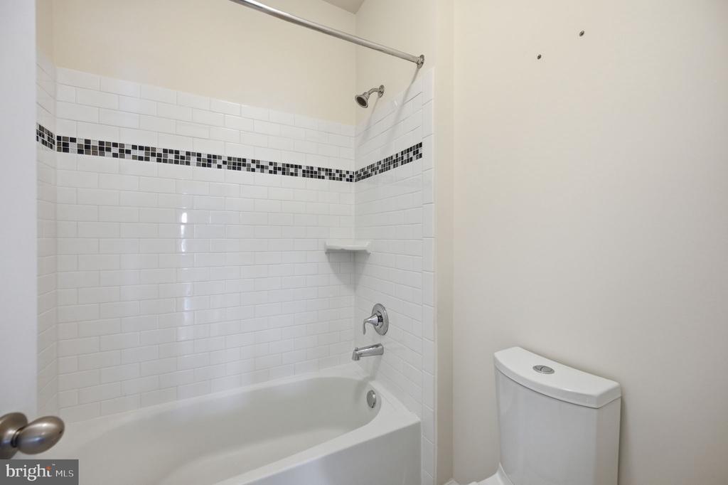 6299 MARGARET WAY, WARRENTON, Virginia 20187, 4 Bedrooms Bedrooms, ,2 BathroomsBathrooms,Residential,6299 MARGARET WAY,VAFQ2021038 MLS # VAFQ2021038