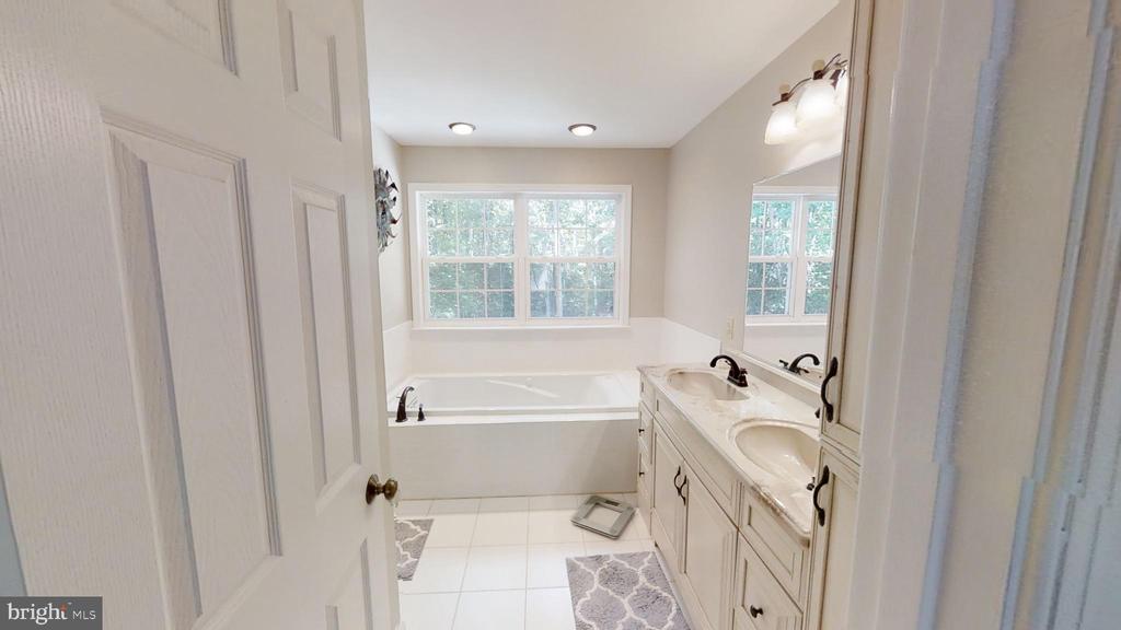 3938 MOODY TOWN RD, BUMPASS, Virginia 23024, 4 Bedrooms Bedrooms, ,3 BathroomsBathrooms,Residential,3938 MOODY TOWN RD,VALA2009988 MLS # VALA2009988 3938 MOODY TOWN RD, BUMPASS, Virginia 23024, 4 Bedrooms Bedrooms, ,3 BathroomsBathrooms,Residential,3938 MOODY TOWN RD,VALA2009988 MLS # VALA2009988