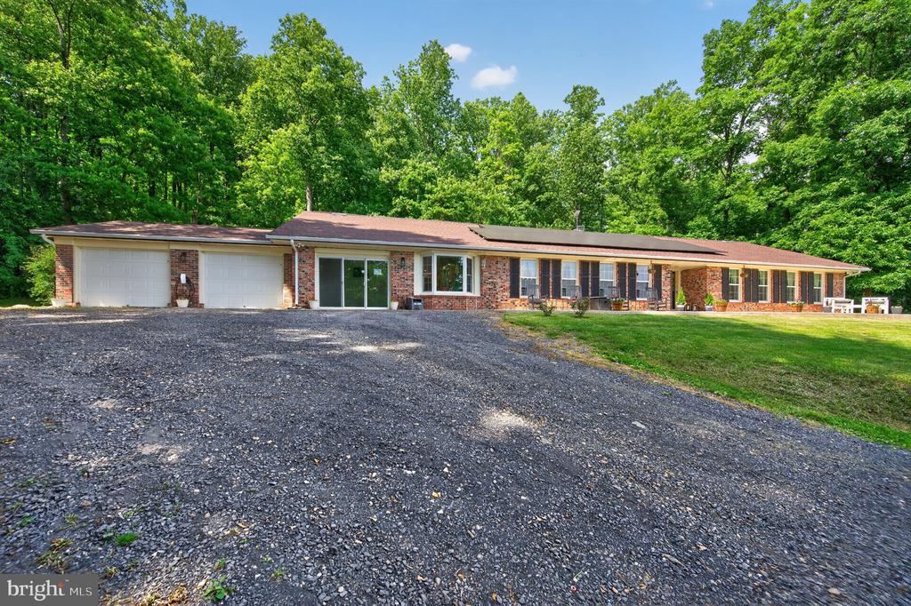 2710 TUCKERS LN, LINDEN, Virginia 22642, 4 Bedrooms Bedrooms, ,3 BathroomsBathrooms,Residential,2710 TUCKERS LN,VAFQ2022470 MLS # VAFQ2022470