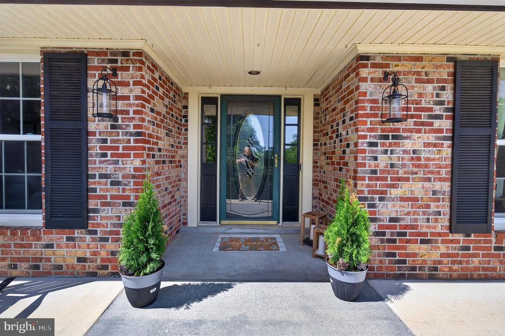 2710 TUCKERS LN, LINDEN, Virginia 22642, 4 Bedrooms Bedrooms, ,3 BathroomsBathrooms,Residential,2710 TUCKERS LN,VAFQ2022470 MLS # VAFQ2022470