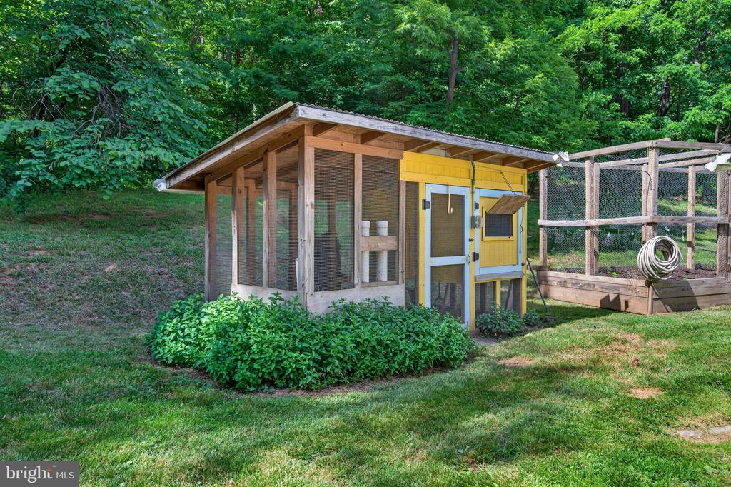 2710 TUCKERS LN, LINDEN, Virginia 22642, 4 Bedrooms Bedrooms, ,3 BathroomsBathrooms,Residential,2710 TUCKERS LN,VAFQ2022470 MLS # VAFQ2022470