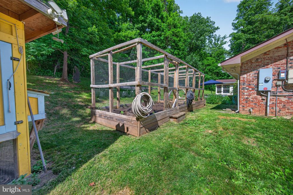 2710 TUCKERS LN, LINDEN, Virginia 22642, 4 Bedrooms Bedrooms, ,3 BathroomsBathrooms,Residential,2710 TUCKERS LN,VAFQ2022470 MLS # VAFQ2022470
