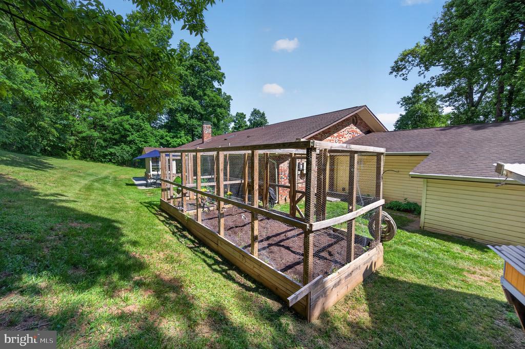 2710 TUCKERS LN, LINDEN, Virginia 22642, 4 Bedrooms Bedrooms, ,3 BathroomsBathrooms,Residential,2710 TUCKERS LN,VAFQ2022470 MLS # VAFQ2022470