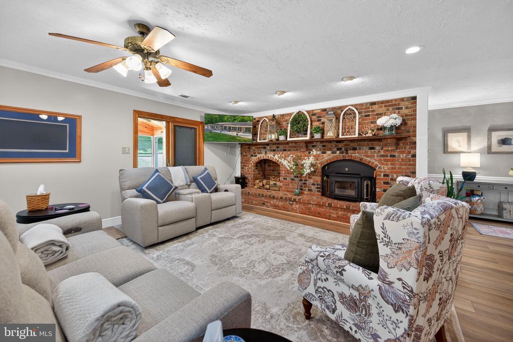 2710 TUCKERS LN, LINDEN, Virginia 22642, 4 Bedrooms Bedrooms, ,3 BathroomsBathrooms,Residential,2710 TUCKERS LN,VAFQ2022470 MLS # VAFQ2022470