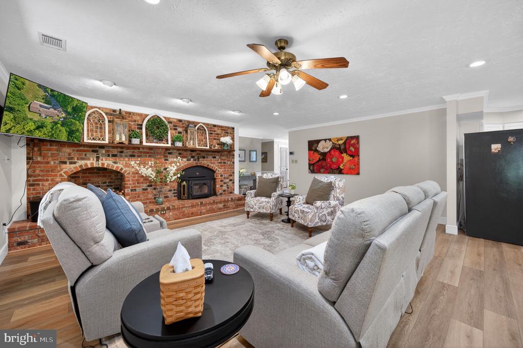 2710 TUCKERS LN, LINDEN, Virginia 22642, 4 Bedrooms Bedrooms, ,3 BathroomsBathrooms,Residential,2710 TUCKERS LN,VAFQ2022470 MLS # VAFQ2022470