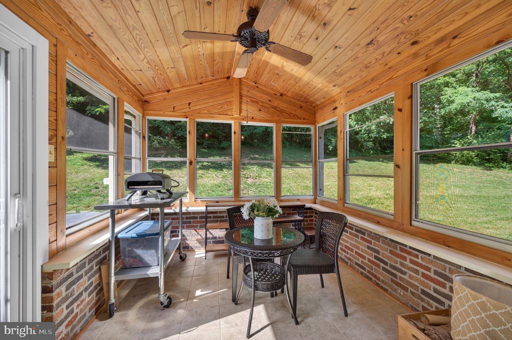 2710 TUCKERS LN, LINDEN, Virginia 22642, 4 Bedrooms Bedrooms, ,3 BathroomsBathrooms,Residential,2710 TUCKERS LN,VAFQ2022470 MLS # VAFQ2022470