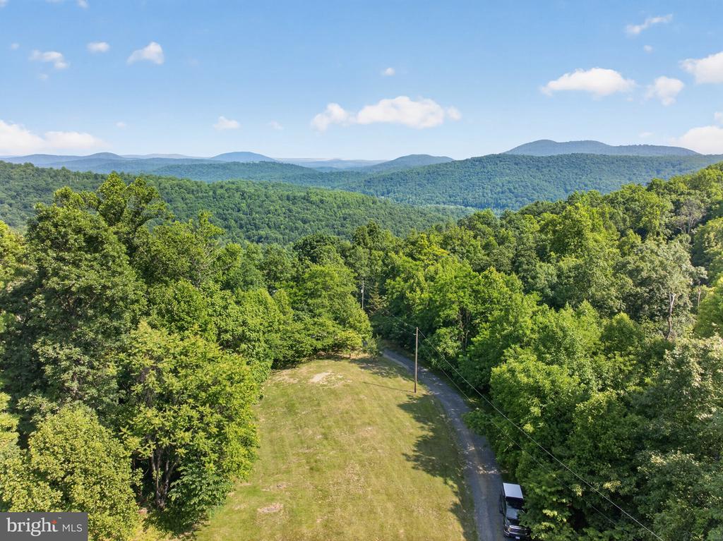 2710 TUCKERS LN, LINDEN, Virginia 22642, 4 Bedrooms Bedrooms, ,3 BathroomsBathrooms,Residential,2710 TUCKERS LN,VAFQ2022470 MLS # VAFQ2022470