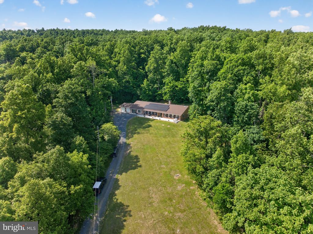 2710 TUCKERS LN, LINDEN, Virginia 22642, 4 Bedrooms Bedrooms, ,3 BathroomsBathrooms,Residential,2710 TUCKERS LN,VAFQ2022470 MLS # VAFQ2022470
