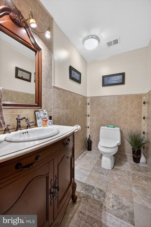 2710 TUCKERS LN, LINDEN, Virginia 22642, 4 Bedrooms Bedrooms, ,3 BathroomsBathrooms,Residential,2710 TUCKERS LN,VAFQ2022470 MLS # VAFQ2022470