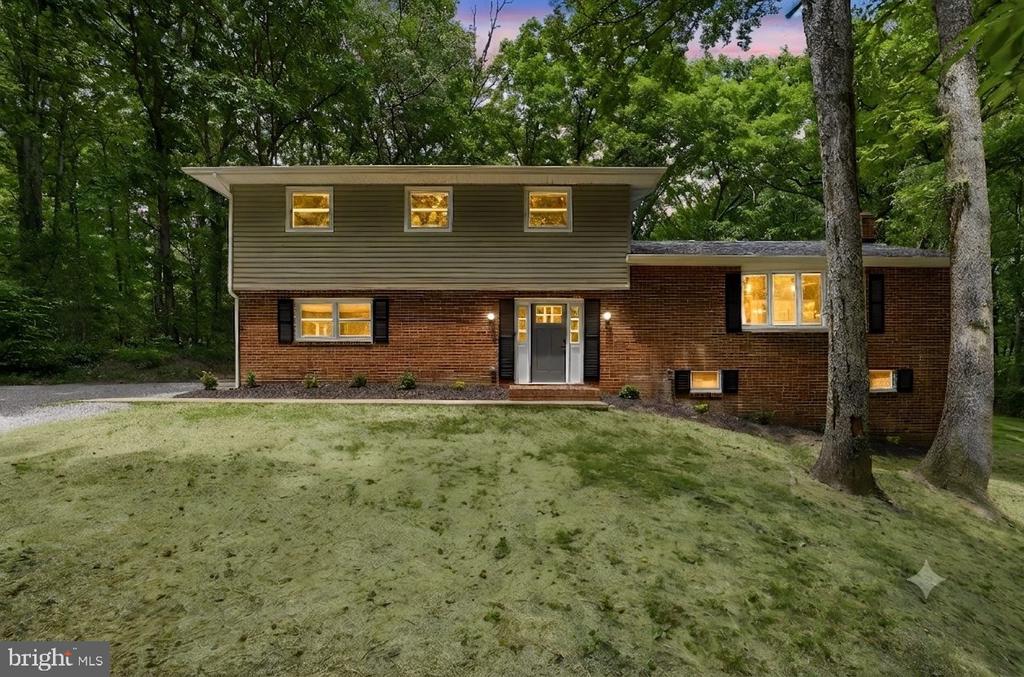 7607 NYLAND RD, FREDERICKSBURG, Virginia 22408, 5 Bedrooms Bedrooms, ,3 BathroomsBathrooms,Residential,7607 NYLAND RD,VASP2042760 MLS # VASP2042760
