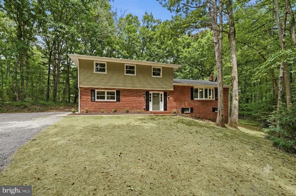 7607 NYLAND RD, FREDERICKSBURG, Virginia 22408, 5 Bedrooms Bedrooms, ,3 BathroomsBathrooms,Residential,7607 NYLAND RD,VASP2042760 MLS # VASP2042760