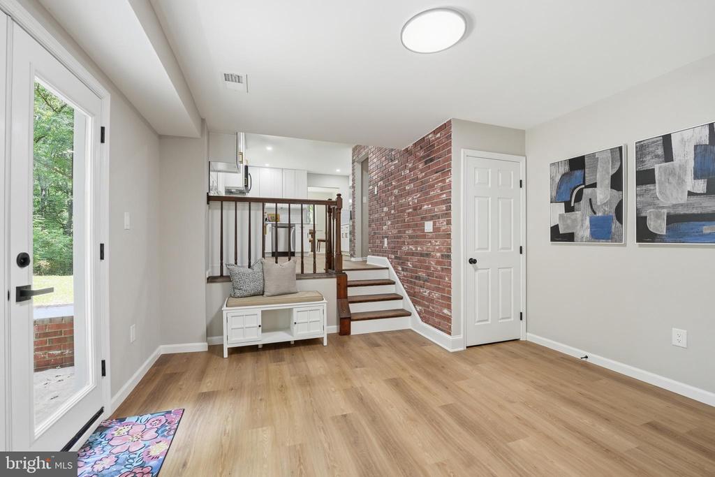 7607 NYLAND RD, FREDERICKSBURG, Virginia 22408, 5 Bedrooms Bedrooms, ,3 BathroomsBathrooms,Residential,7607 NYLAND RD,VASP2042760 MLS # VASP2042760