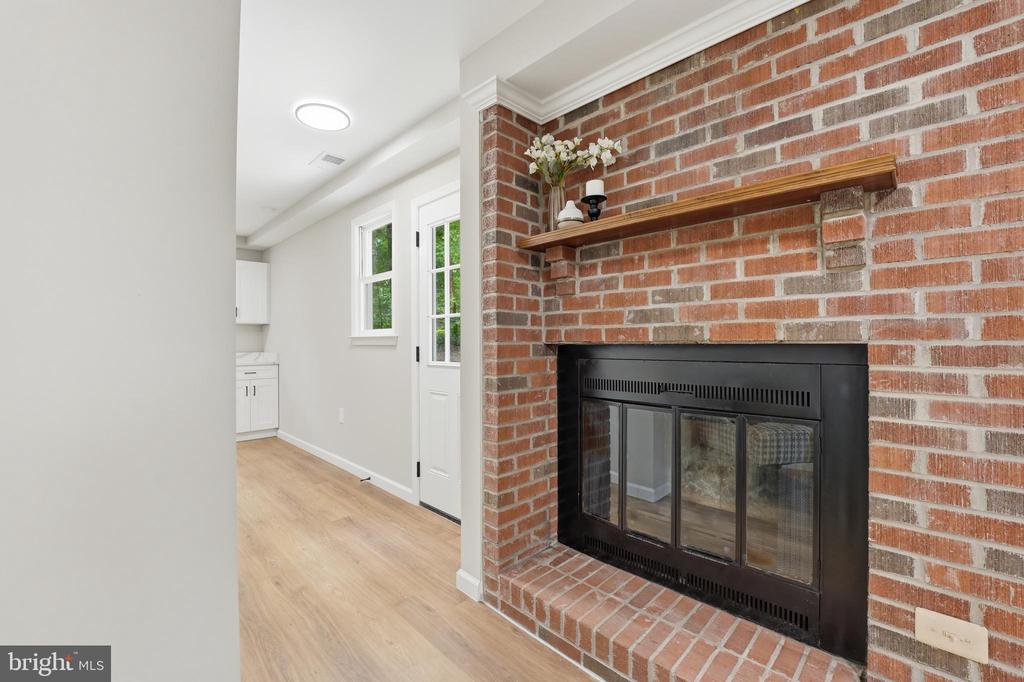 7607 NYLAND RD, FREDERICKSBURG, Virginia 22408, 5 Bedrooms Bedrooms, ,3 BathroomsBathrooms,Residential,7607 NYLAND RD,VASP2042760 MLS # VASP2042760