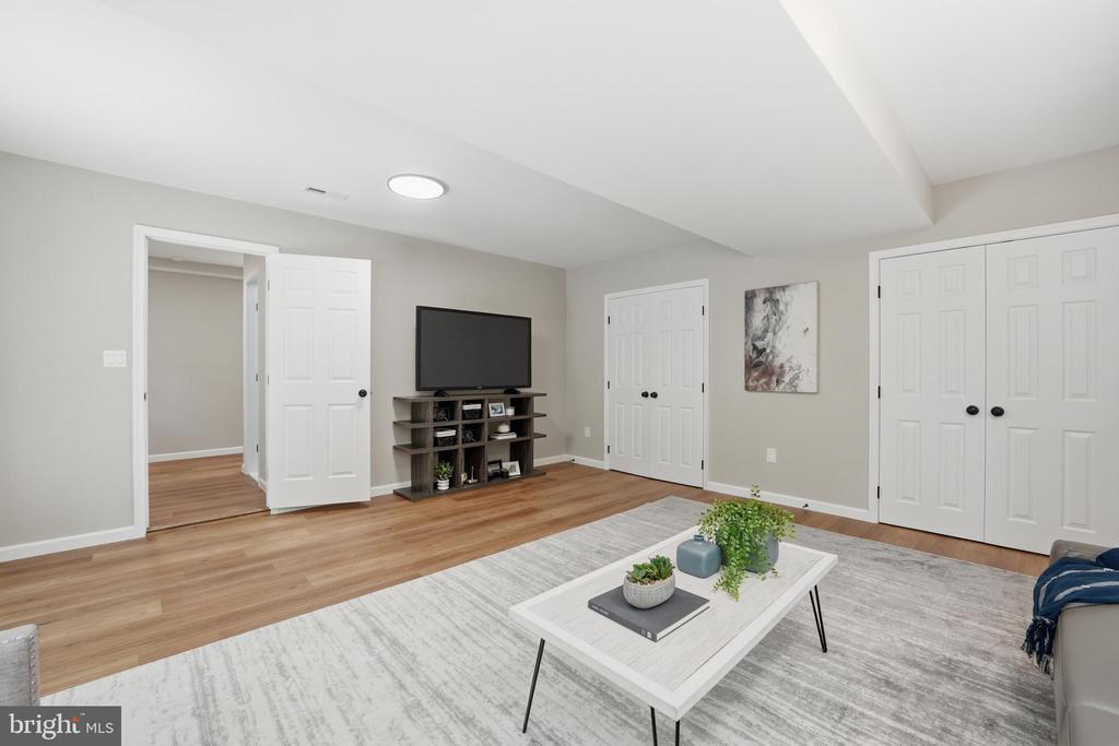 7607 NYLAND RD, FREDERICKSBURG, Virginia 22408, 5 Bedrooms Bedrooms, ,3 BathroomsBathrooms,Residential,7607 NYLAND RD,VASP2042760 MLS # VASP2042760