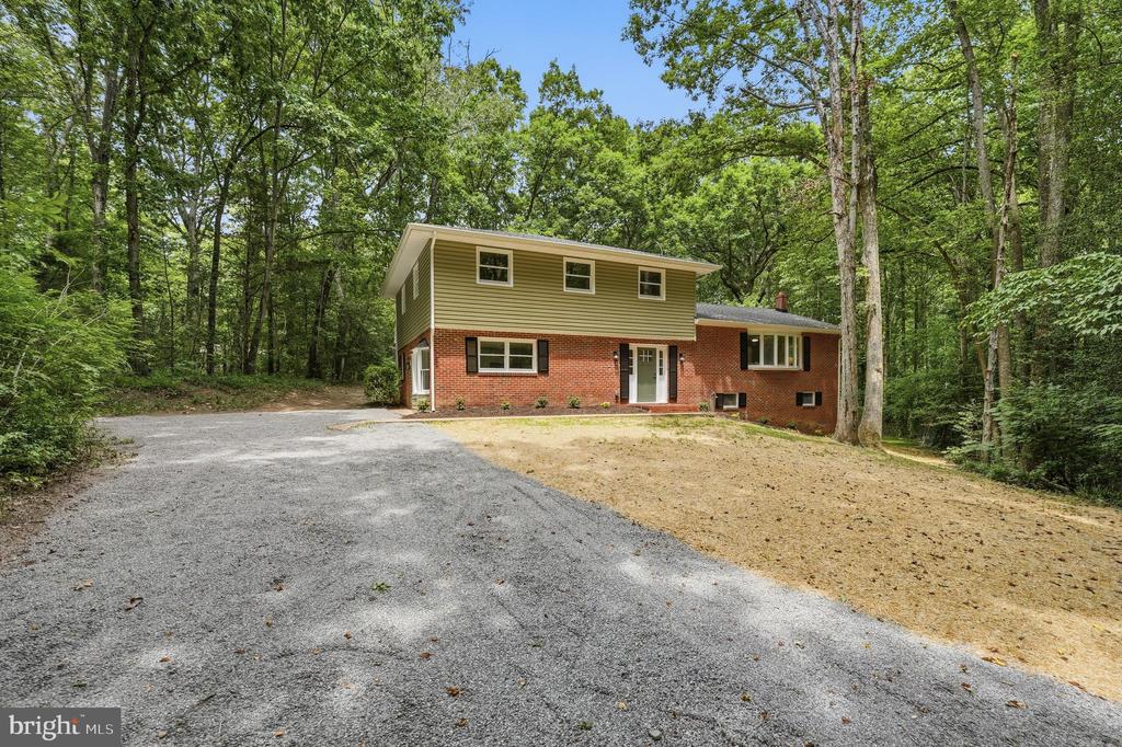 7607 NYLAND RD, FREDERICKSBURG, Virginia 22408, 5 Bedrooms Bedrooms, ,3 BathroomsBathrooms,Residential,7607 NYLAND RD,VASP2042760 MLS # VASP2042760