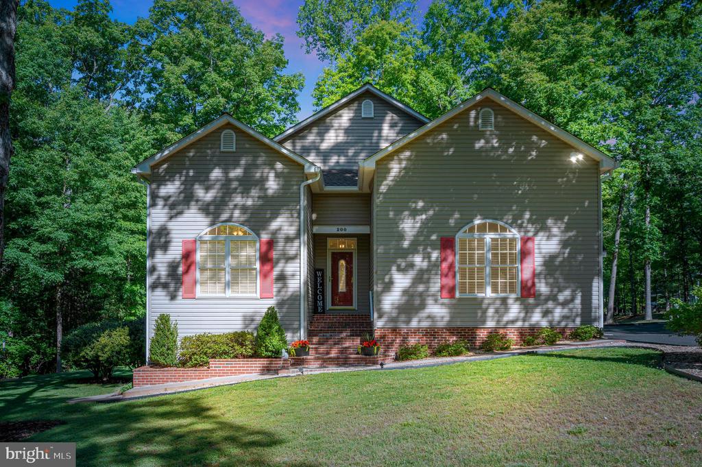200 MONTICELLO CIR, LOCUST GROVE, Virginia 22508, 4 Bedrooms Bedrooms, ,3 BathroomsBathrooms,Residential,200 MONTICELLO CIR,VAOR2014252 MLS # VAOR2014252 200 MONTICELLO CIR, LOCUST GROVE, Virginia 22508, 4 Bedrooms Bedrooms, ,3 BathroomsBathrooms,Residential,200 MONTICELLO CIR,VAOR2014252 MLS # VAOR2014252