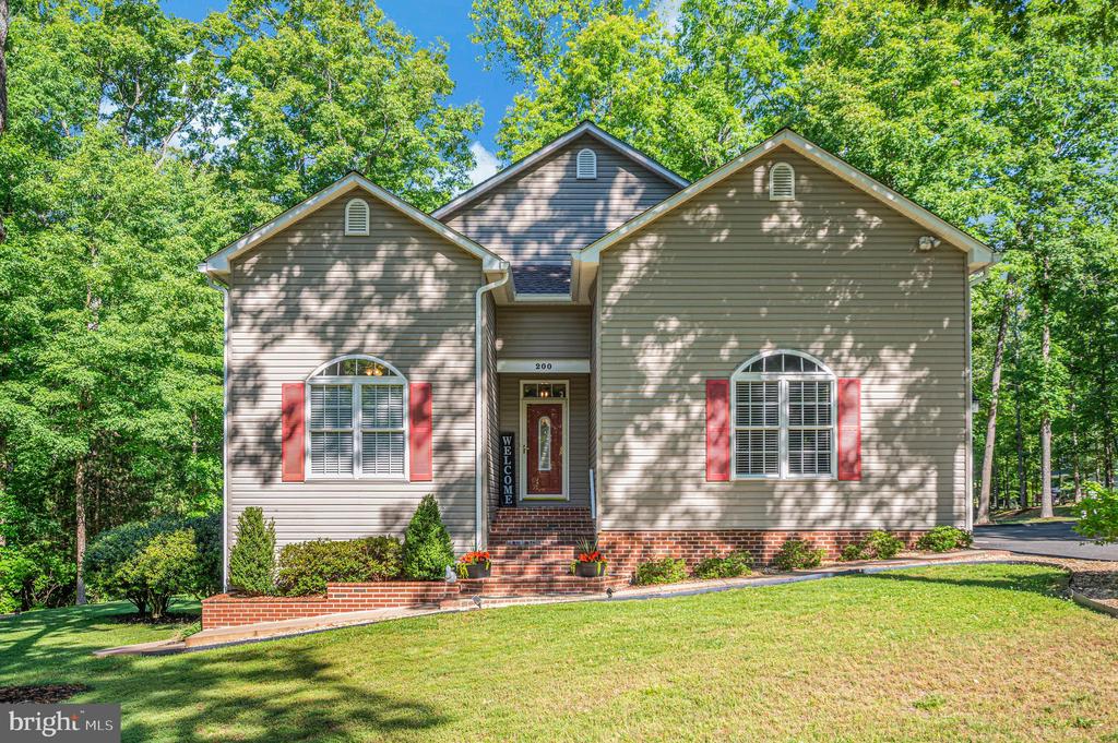 200 MONTICELLO CIR, LOCUST GROVE, Virginia 22508, 4 Bedrooms Bedrooms, ,3 BathroomsBathrooms,Residential,200 MONTICELLO CIR,VAOR2014252 MLS # VAOR2014252 200 MONTICELLO CIR, LOCUST GROVE, Virginia 22508, 4 Bedrooms Bedrooms, ,3 BathroomsBathrooms,Residential,200 MONTICELLO CIR,VAOR2014252 MLS # VAOR2014252