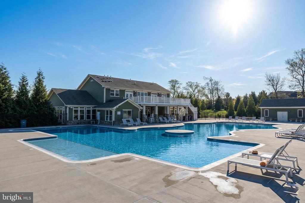 6909 TANGLEWOOD DR, WARRENTON, Virginia 20187, 5 Bedrooms Bedrooms, ,3 BathroomsBathrooms,Residential,6909 TANGLEWOOD DR,VAFQ2022472 MLS # VAFQ2022472