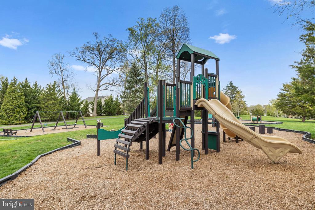 6909 TANGLEWOOD DR, WARRENTON, Virginia 20187, 5 Bedrooms Bedrooms, ,3 BathroomsBathrooms,Residential,6909 TANGLEWOOD DR,VAFQ2022472 MLS # VAFQ2022472