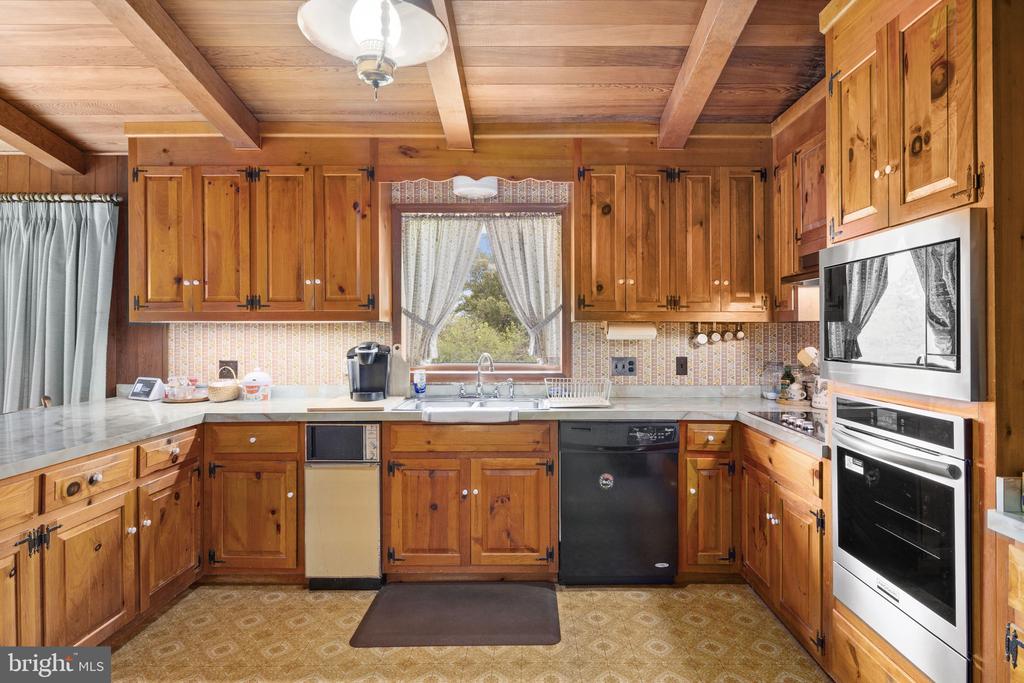 252 BOXLEY LN, ORANGE, Virginia 22960, 5 Bedrooms Bedrooms, ,3 BathroomsBathrooms,Residential,252 BOXLEY LN,VAOR2014406 MLS # VAOR2014406