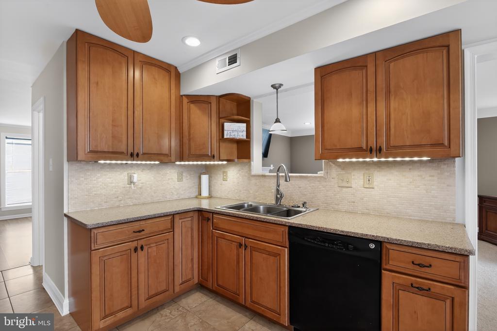 6404 WILLOW POND DR, FREDERICKSBURG, Virginia 22407, 3 Bedrooms Bedrooms, ,2 BathroomsBathrooms,Residential,6404 WILLOW POND DR,VASP2042706 MLS # VASP2042706