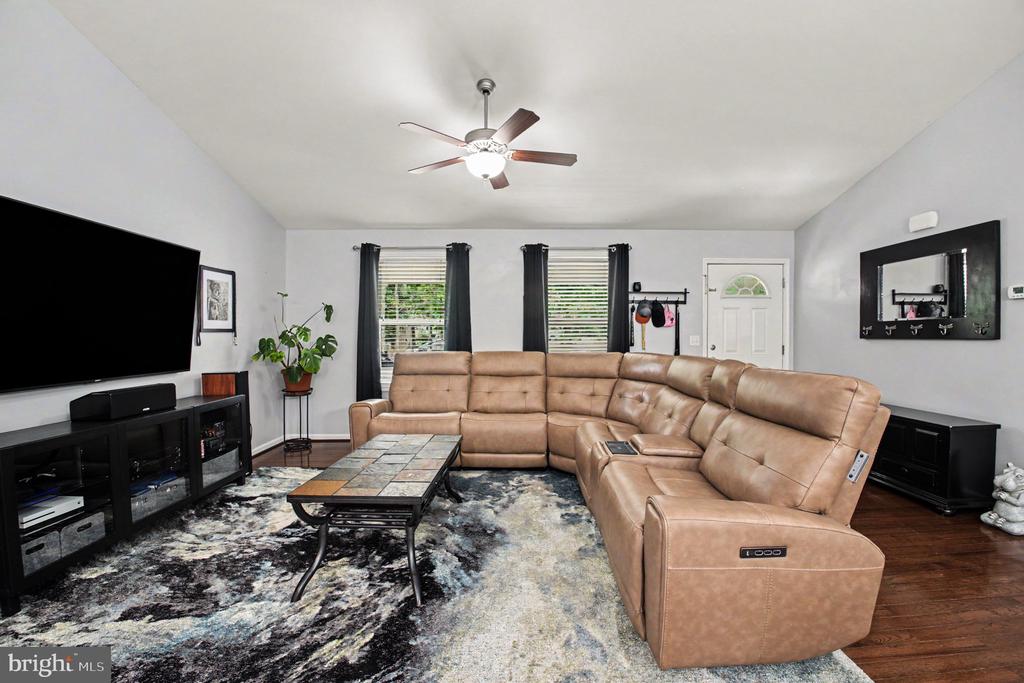 508 GENERAL, SPOTSYLVANIA, Virginia 22551, 3 Bedrooms Bedrooms, ,2 BathroomsBathrooms,Residential,508 GENERAL,VASP2042820 MLS # VASP2042820 508 GENERAL, SPOTSYLVANIA, Virginia 22551, 3 Bedrooms Bedrooms, ,2 BathroomsBathrooms,Residential,508 GENERAL,VASP2042820 MLS # VASP2042820