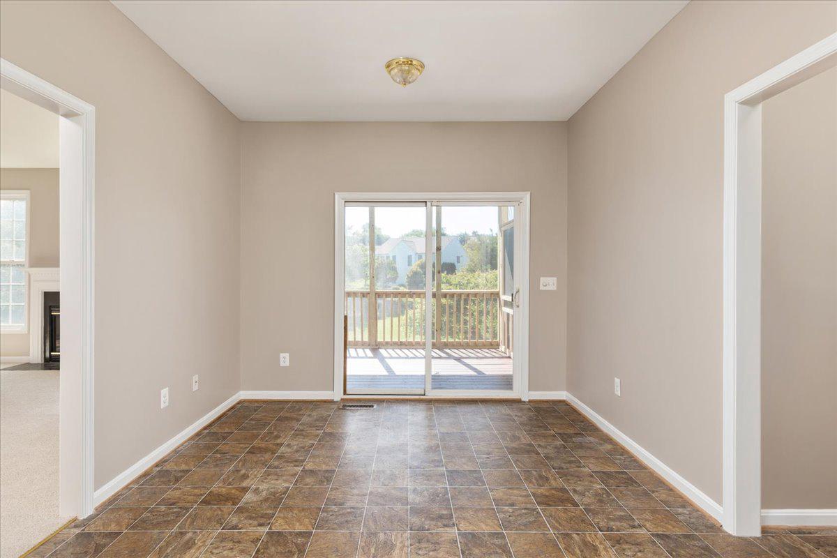 1117 VIRGINIA AVE, CULPEPER, Virginia 22701, 4 Bedrooms Bedrooms, ,3 BathroomsBathrooms,Residential,1117 VIRGINIA AVE,VACU2013876 MLS # VACU2013876