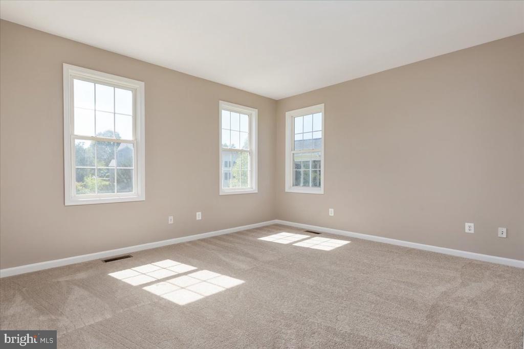 1117 VIRGINIA AVE, CULPEPER, Virginia 22701, 4 Bedrooms Bedrooms, ,3 BathroomsBathrooms,Residential,1117 VIRGINIA AVE,VACU2013876 MLS # VACU2013876