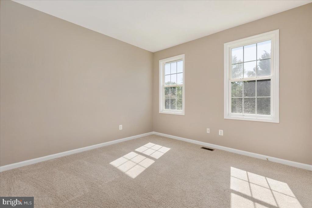 1117 VIRGINIA AVE, CULPEPER, Virginia 22701, 4 Bedrooms Bedrooms, ,3 BathroomsBathrooms,Residential,1117 VIRGINIA AVE,VACU2013876 MLS # VACU2013876