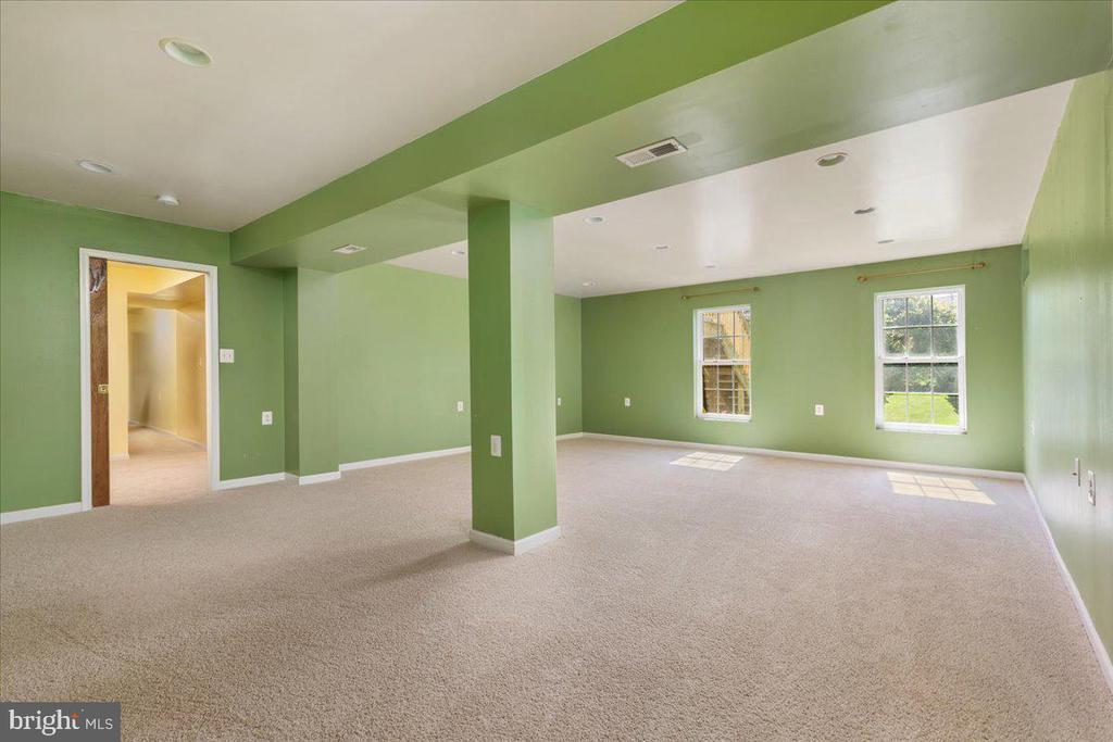 1117 VIRGINIA AVE, CULPEPER, Virginia 22701, 4 Bedrooms Bedrooms, ,3 BathroomsBathrooms,Residential,1117 VIRGINIA AVE,VACU2013876 MLS # VACU2013876