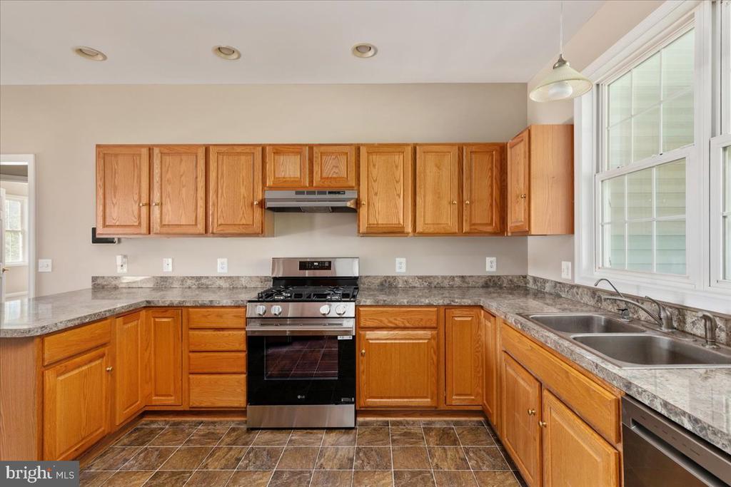 1117 VIRGINIA AVE, CULPEPER, Virginia 22701, 4 Bedrooms Bedrooms, ,3 BathroomsBathrooms,Residential,1117 VIRGINIA AVE,VACU2013876 MLS # VACU2013876