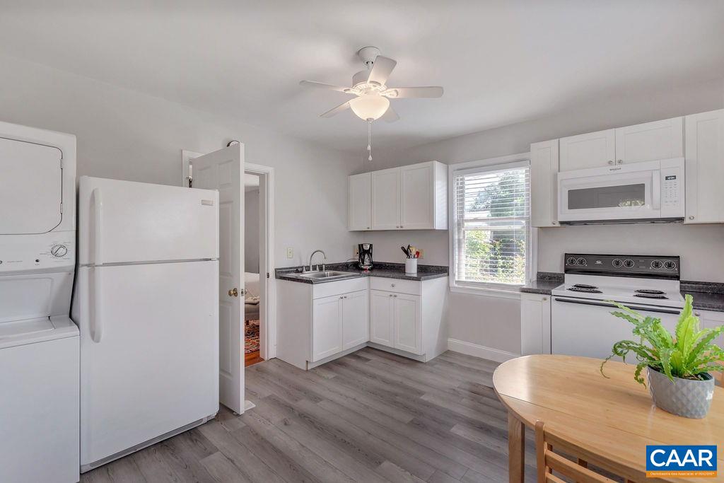 207 DOUGLAS AVE, CHARLOTTESVILLE, Virginia 22902, 6 Bedrooms Bedrooms, ,4 BathroomsBathrooms,Residential,Five Petals,207 DOUGLAS AVE,675173 MLS # 675173 207 DOUGLAS AVE, CHARLOTTESVILLE, Virginia 22902, 6 Bedrooms Bedrooms, ,4 BathroomsBathrooms,Residential,Five Petals,207 DOUGLAS AVE,675173 MLS # 675173