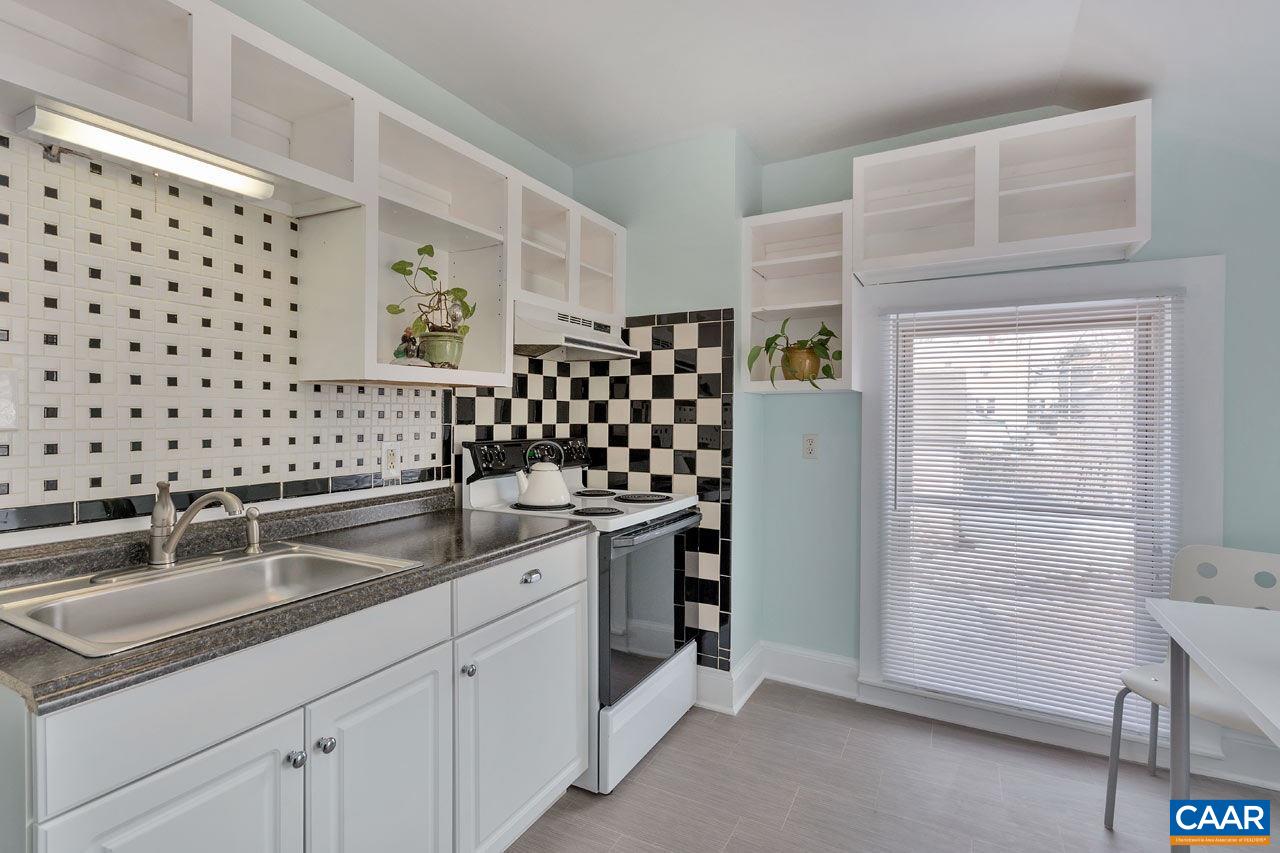 207 DOUGLAS AVE, CHARLOTTESVILLE, Virginia 22902, 6 Bedrooms Bedrooms, ,4 BathroomsBathrooms,Residential,Five Petals,207 DOUGLAS AVE,675173 MLS # 675173 207 DOUGLAS AVE, CHARLOTTESVILLE, Virginia 22902, 6 Bedrooms Bedrooms, ,4 BathroomsBathrooms,Residential,Five Petals,207 DOUGLAS AVE,675173 MLS # 675173