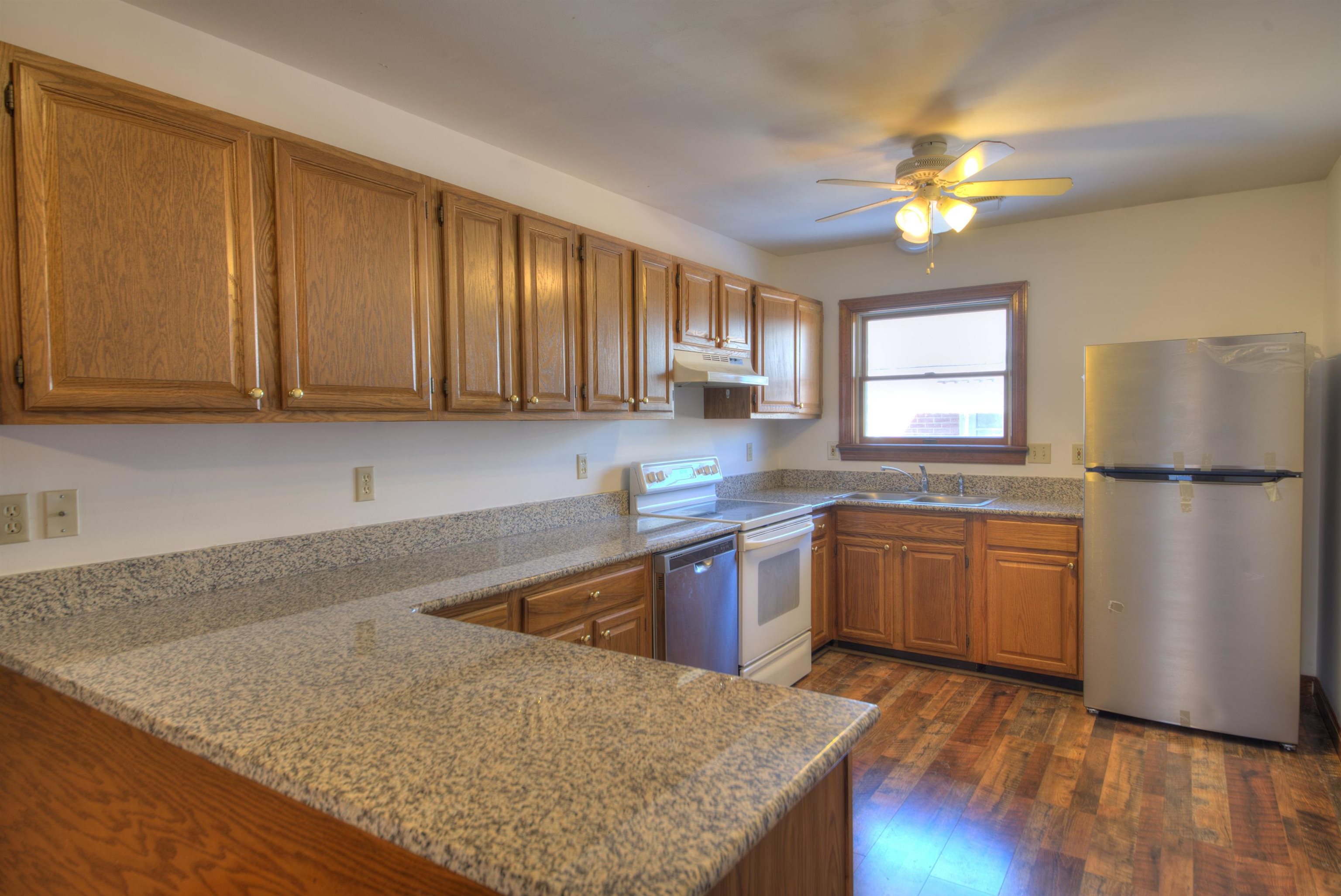 405 S LINDEN AVE, WAYNESBORO, Virginia 22980, 3 Bedrooms Bedrooms, ,2 BathroomsBathrooms,Residential,405 S LINDEN AVE,675480 MLS # 675480