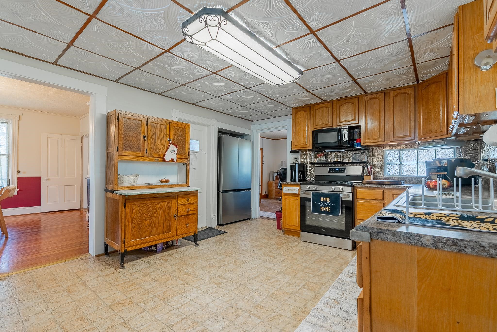 300 BROAD ST, BRIDGEWATER, Virginia 22812, 3 Bedrooms Bedrooms, ,1 BathroomBathrooms,Residential,300 BROAD ST,678121 MLS # 678121 300 BROAD ST, BRIDGEWATER, Virginia 22812, 3 Bedrooms Bedrooms, ,1 BathroomBathrooms,Residential,300 BROAD ST,678121 MLS # 678121