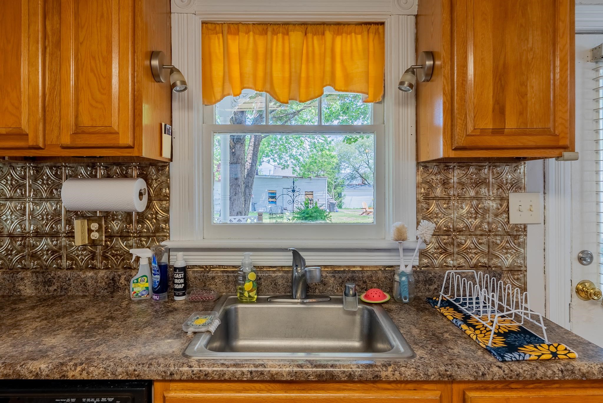 300 BROAD ST, BRIDGEWATER, Virginia 22812, 3 Bedrooms Bedrooms, ,1 BathroomBathrooms,Residential,300 BROAD ST,678121 MLS # 678121 300 BROAD ST, BRIDGEWATER, Virginia 22812, 3 Bedrooms Bedrooms, ,1 BathroomBathrooms,Residential,300 BROAD ST,678121 MLS # 678121