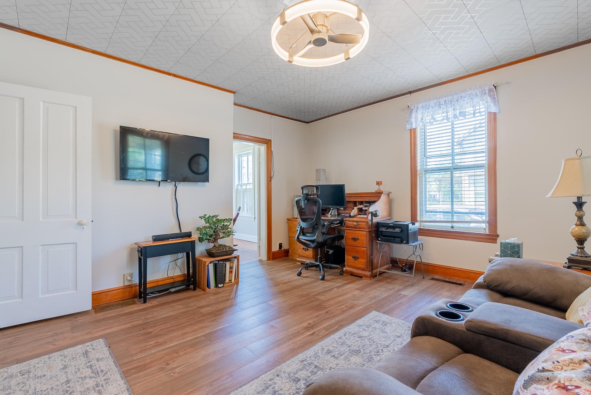 300 BROAD ST, BRIDGEWATER, Virginia 22812, 3 Bedrooms Bedrooms, ,1 BathroomBathrooms,Residential,300 BROAD ST,678121 MLS # 678121 300 BROAD ST, BRIDGEWATER, Virginia 22812, 3 Bedrooms Bedrooms, ,1 BathroomBathrooms,Residential,300 BROAD ST,678121 MLS # 678121