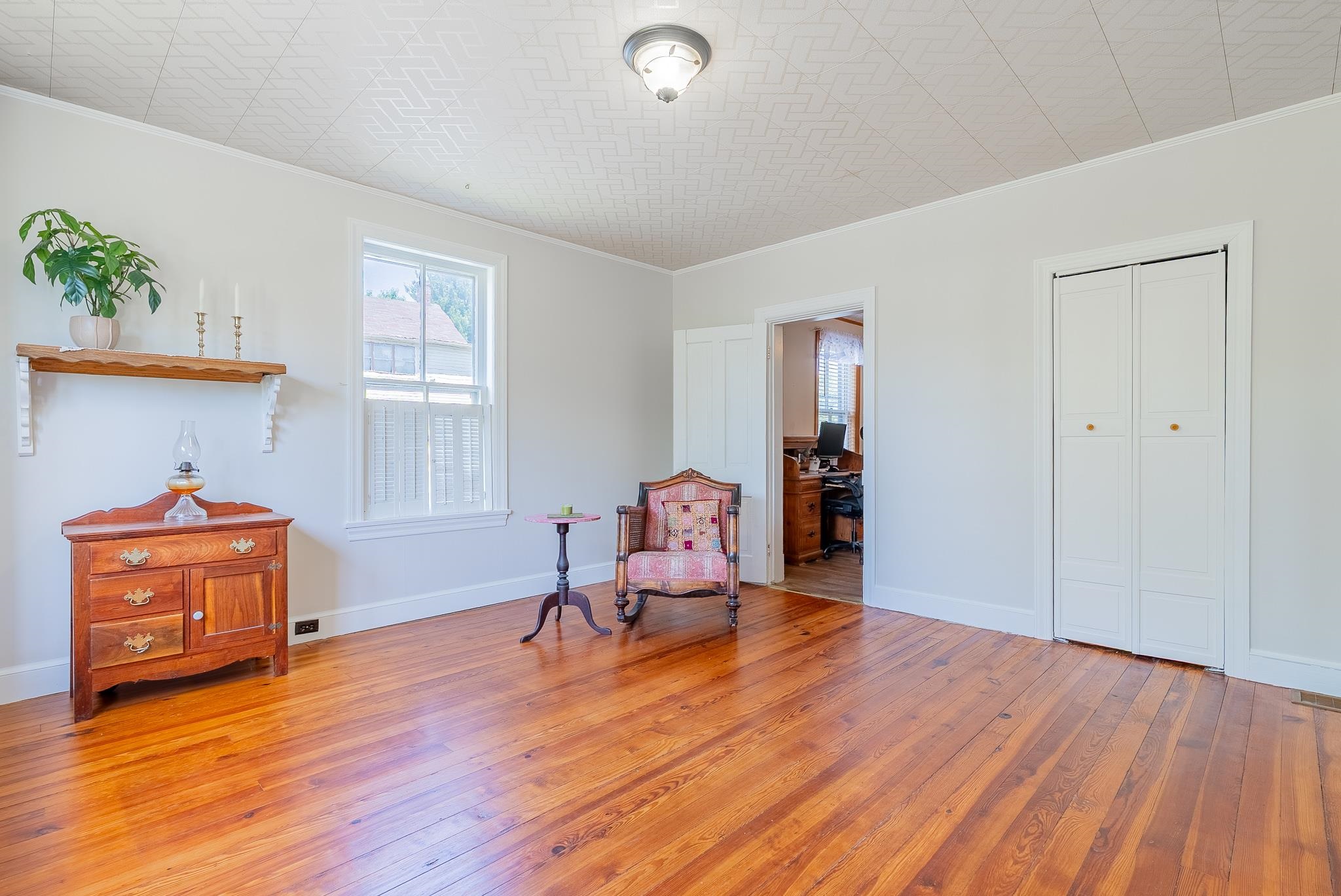 300 BROAD ST, BRIDGEWATER, Virginia 22812, 3 Bedrooms Bedrooms, ,1 BathroomBathrooms,Residential,300 BROAD ST,678121 MLS # 678121 300 BROAD ST, BRIDGEWATER, Virginia 22812, 3 Bedrooms Bedrooms, ,1 BathroomBathrooms,Residential,300 BROAD ST,678121 MLS # 678121
