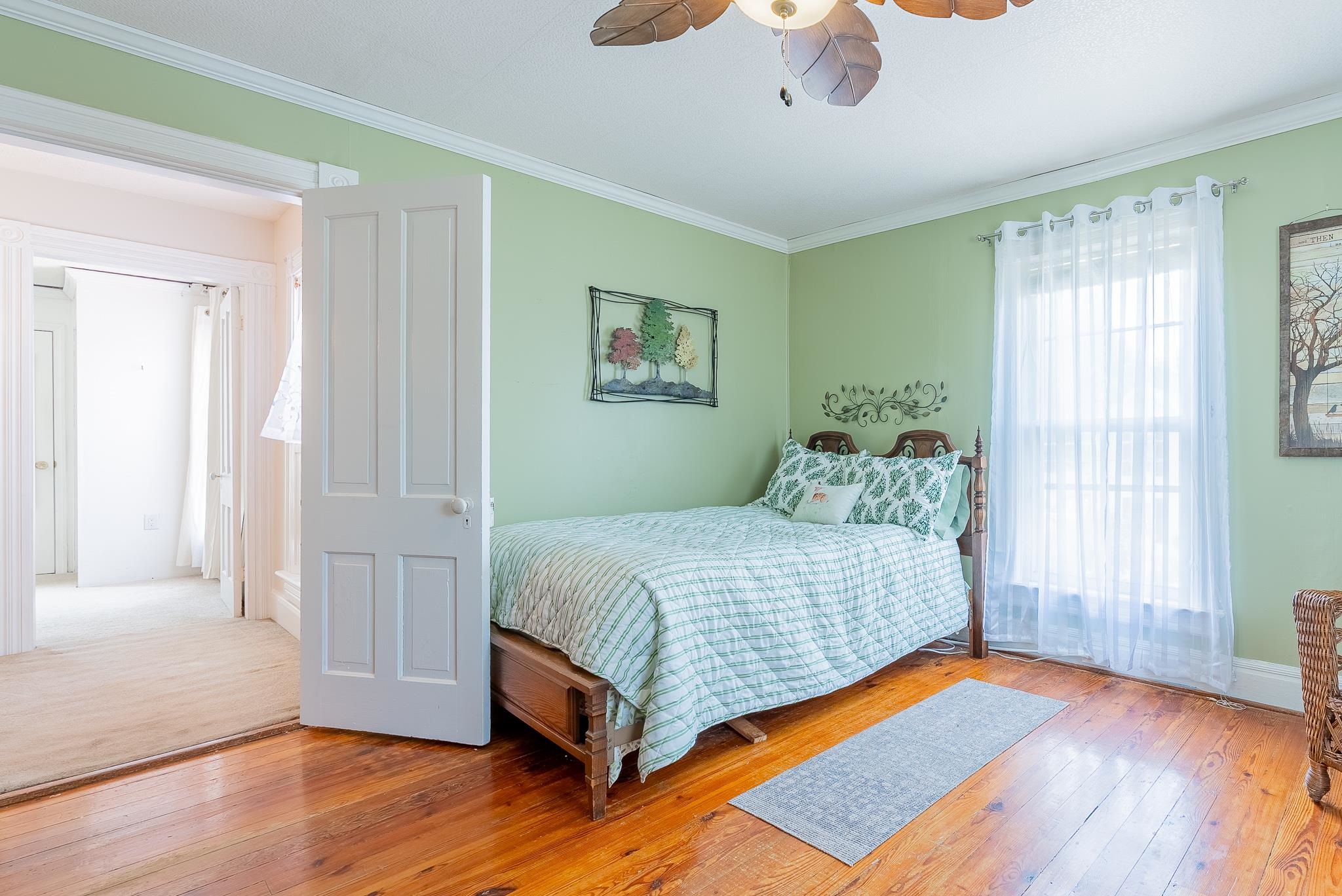 300 BROAD ST, BRIDGEWATER, Virginia 22812, 3 Bedrooms Bedrooms, ,1 BathroomBathrooms,Residential,300 BROAD ST,678121 MLS # 678121 300 BROAD ST, BRIDGEWATER, Virginia 22812, 3 Bedrooms Bedrooms, ,1 BathroomBathrooms,Residential,300 BROAD ST,678121 MLS # 678121