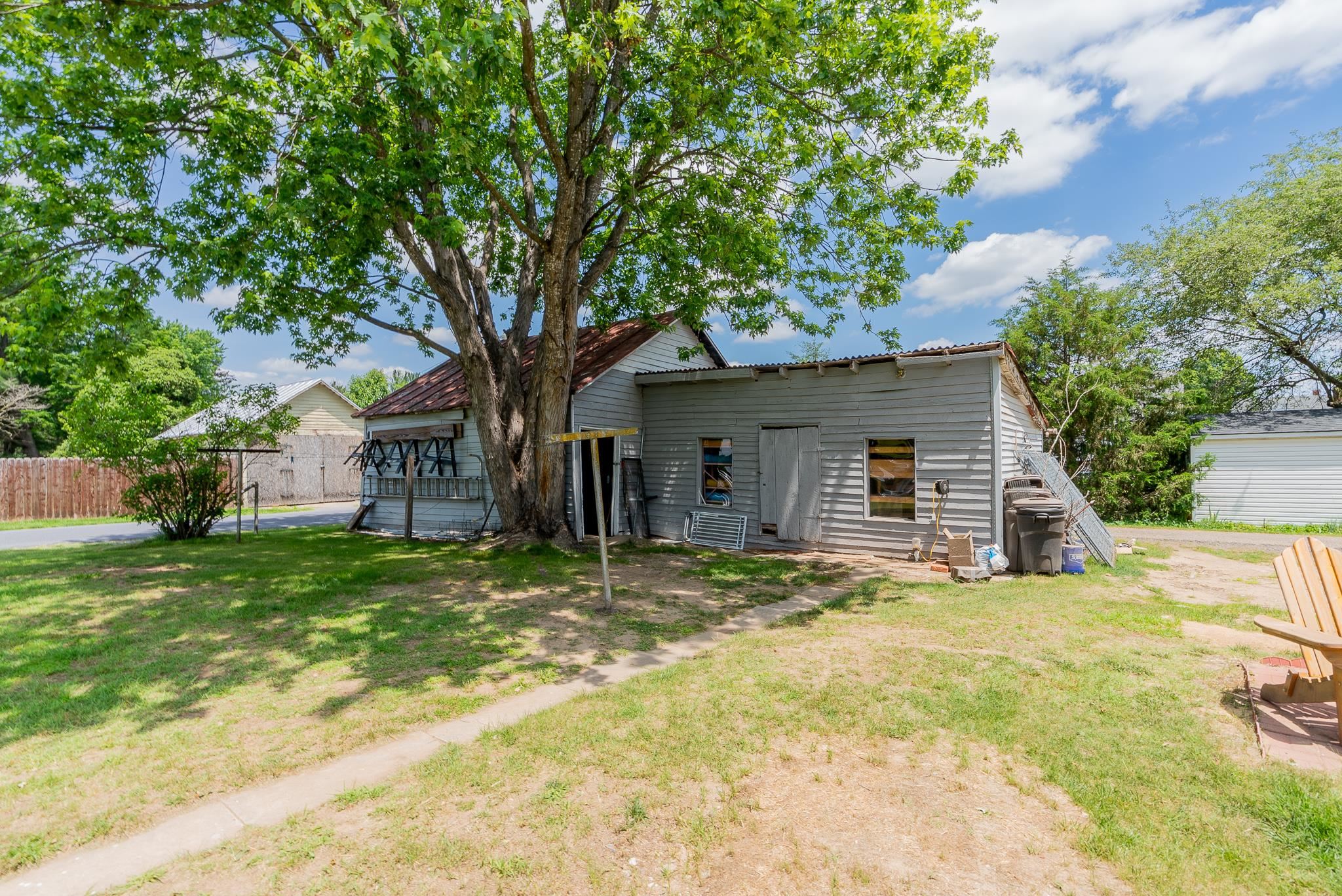 300 BROAD ST, BRIDGEWATER, Virginia 22812, 3 Bedrooms Bedrooms, ,1 BathroomBathrooms,Residential,300 BROAD ST,678121 MLS # 678121 300 BROAD ST, BRIDGEWATER, Virginia 22812, 3 Bedrooms Bedrooms, ,1 BathroomBathrooms,Residential,300 BROAD ST,678121 MLS # 678121