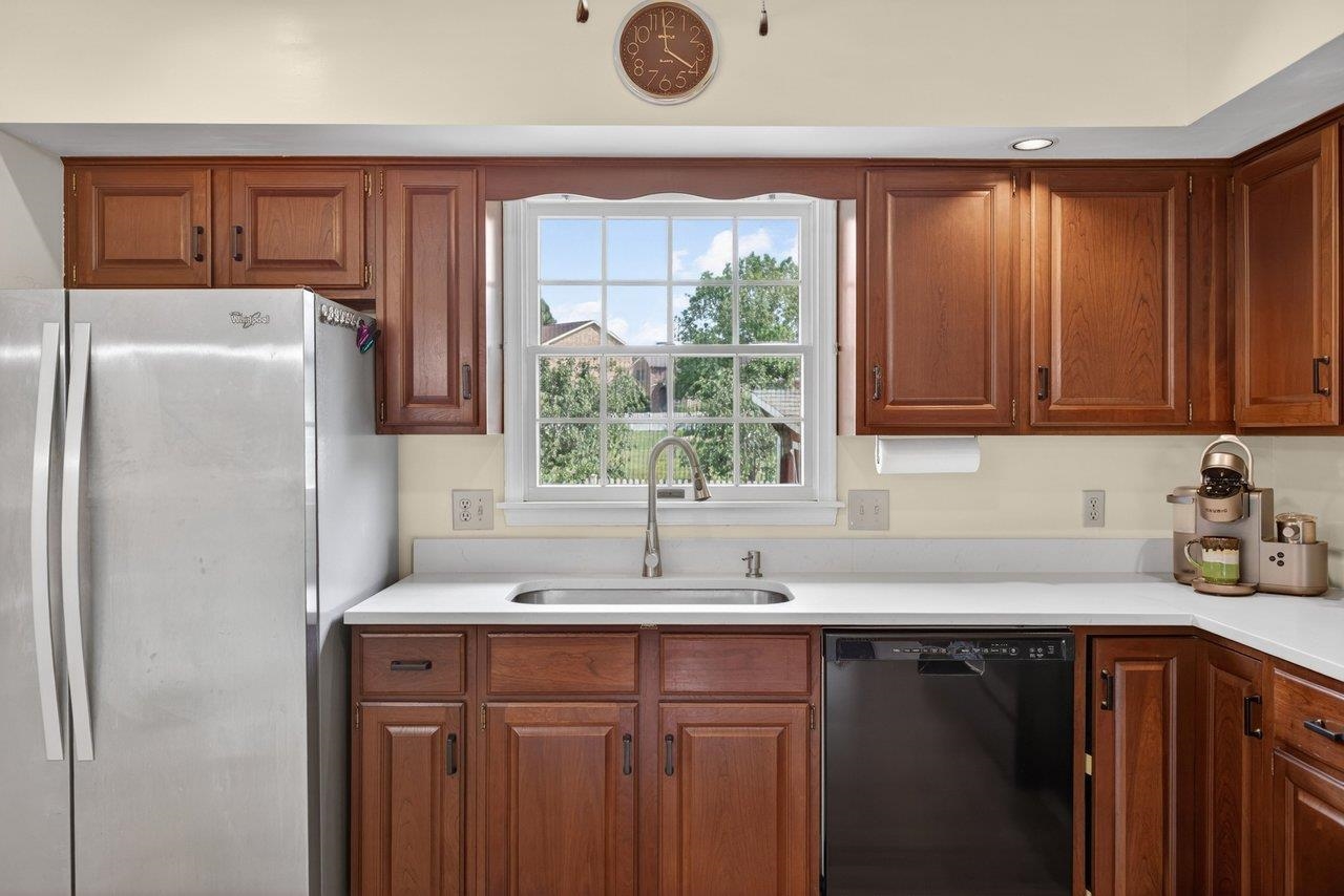 3235 PIN OAK DR, ROCKINGHAM, Virginia 22801, 3 Bedrooms Bedrooms, ,2 BathroomsBathrooms,Residential,3235 PIN OAK DR,678175 MLS # 678175 3235 PIN OAK DR, ROCKINGHAM, Virginia 22801, 3 Bedrooms Bedrooms, ,2 BathroomsBathrooms,Residential,3235 PIN OAK DR,678175 MLS # 678175