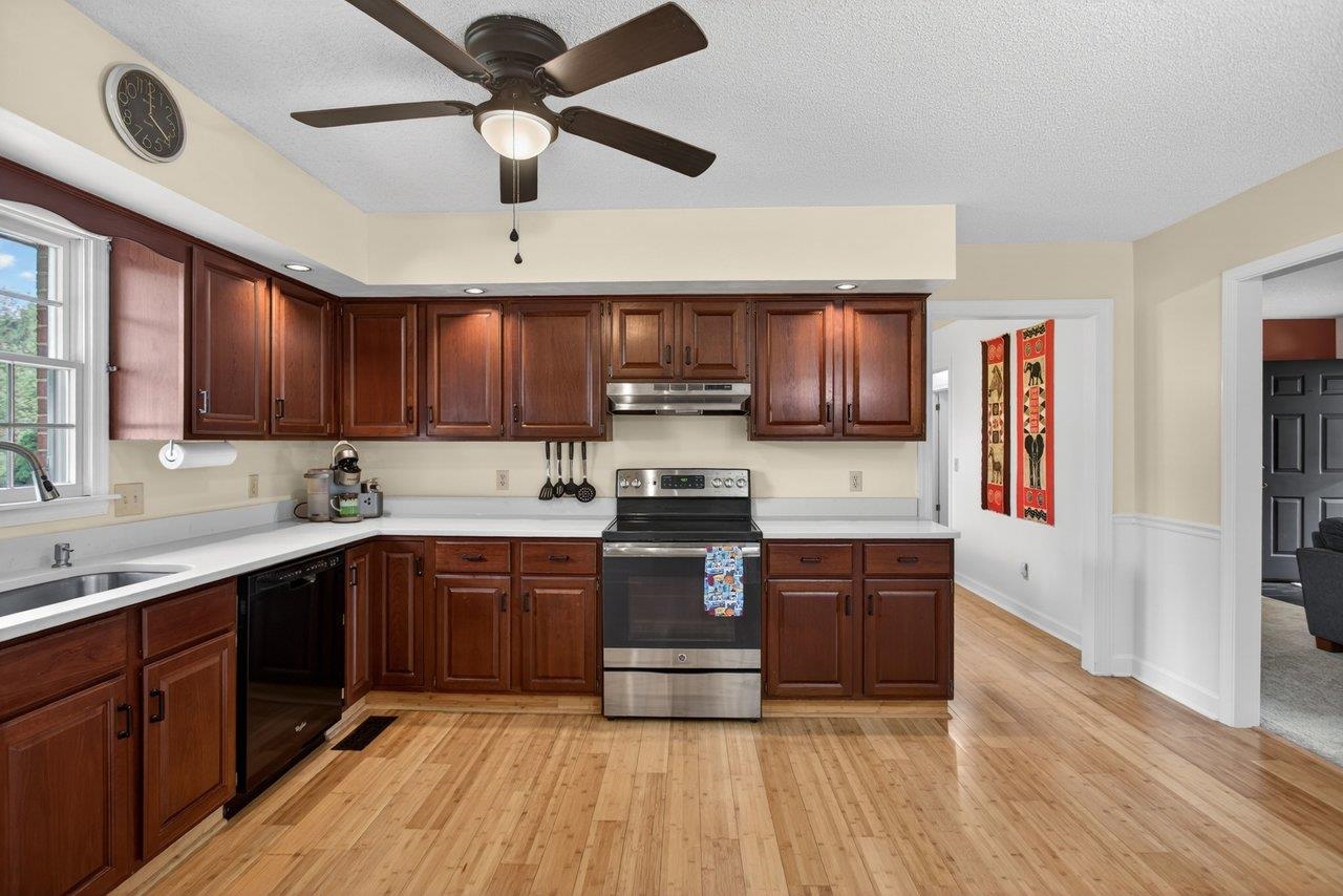 3235 PIN OAK DR, ROCKINGHAM, Virginia 22801, 3 Bedrooms Bedrooms, ,2 BathroomsBathrooms,Residential,3235 PIN OAK DR,678175 MLS # 678175 3235 PIN OAK DR, ROCKINGHAM, Virginia 22801, 3 Bedrooms Bedrooms, ,2 BathroomsBathrooms,Residential,3235 PIN OAK DR,678175 MLS # 678175