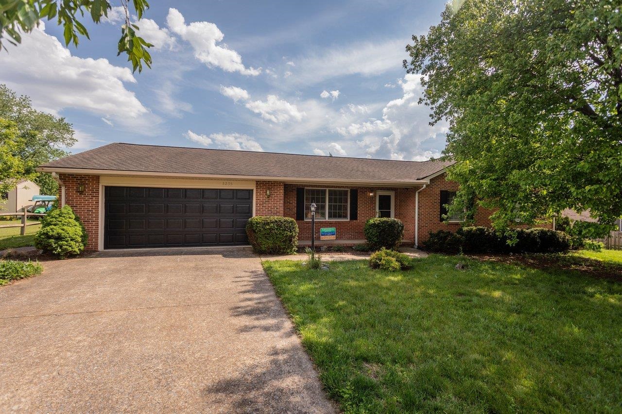 3235 PIN OAK DR, ROCKINGHAM, Virginia 22801, 3 Bedrooms Bedrooms, ,2 BathroomsBathrooms,Residential,3235 PIN OAK DR,678175 MLS # 678175 3235 PIN OAK DR, ROCKINGHAM, Virginia 22801, 3 Bedrooms Bedrooms, ,2 BathroomsBathrooms,Residential,3235 PIN OAK DR,678175 MLS # 678175