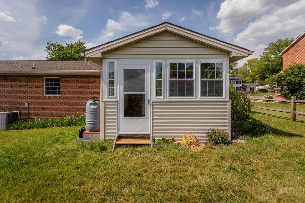 3235 PIN OAK DR, ROCKINGHAM, Virginia 22801, 3 Bedrooms Bedrooms, ,2 BathroomsBathrooms,Residential,3235 PIN OAK DR,678175 MLS # 678175 3235 PIN OAK DR, ROCKINGHAM, Virginia 22801, 3 Bedrooms Bedrooms, ,2 BathroomsBathrooms,Residential,3235 PIN OAK DR,678175 MLS # 678175