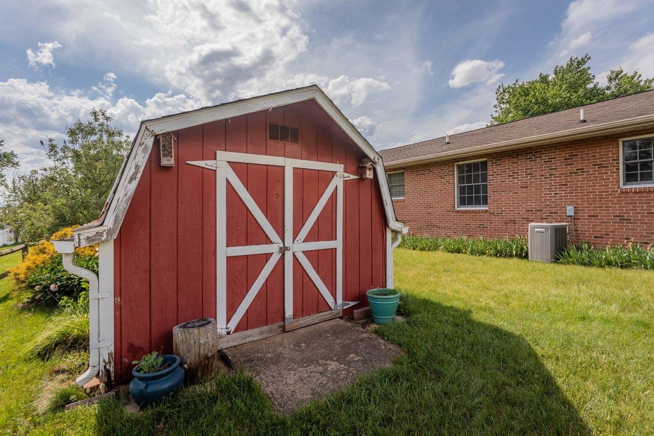 3235 PIN OAK DR, ROCKINGHAM, Virginia 22801, 3 Bedrooms Bedrooms, ,2 BathroomsBathrooms,Residential,3235 PIN OAK DR,678175 MLS # 678175 3235 PIN OAK DR, ROCKINGHAM, Virginia 22801, 3 Bedrooms Bedrooms, ,2 BathroomsBathrooms,Residential,3235 PIN OAK DR,678175 MLS # 678175