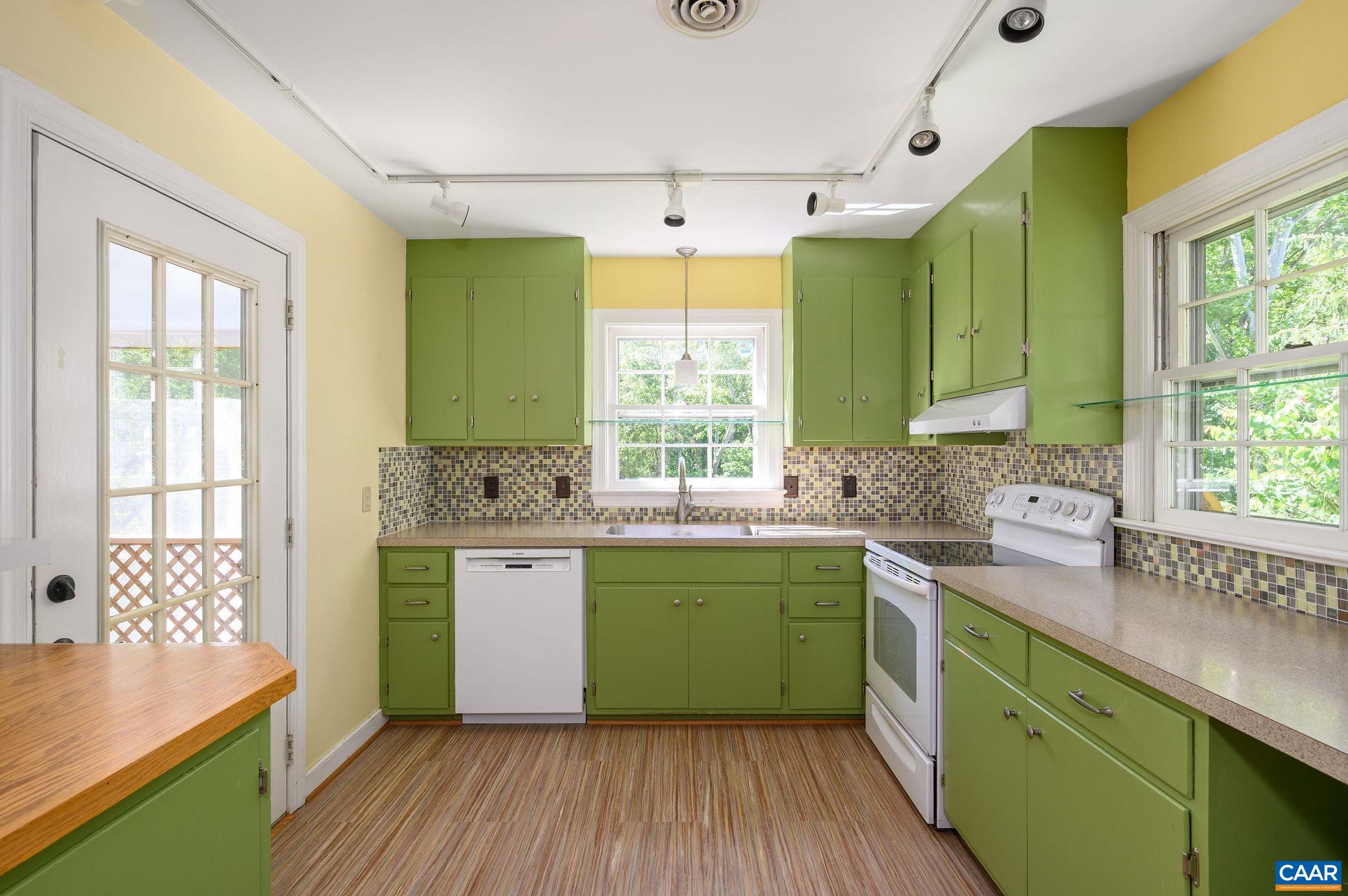 112 BOLLINGBROOK DR, CHARLOTTESVILLE, Virginia 22911, 4 Bedrooms Bedrooms, ,2 BathroomsBathrooms,Residential,112 BOLLINGBROOK DR,678246 MLS # 678246 112 BOLLINGBROOK DR, CHARLOTTESVILLE, Virginia 22911, 4 Bedrooms Bedrooms, ,2 BathroomsBathrooms,Residential,112 BOLLINGBROOK DR,678246 MLS # 678246