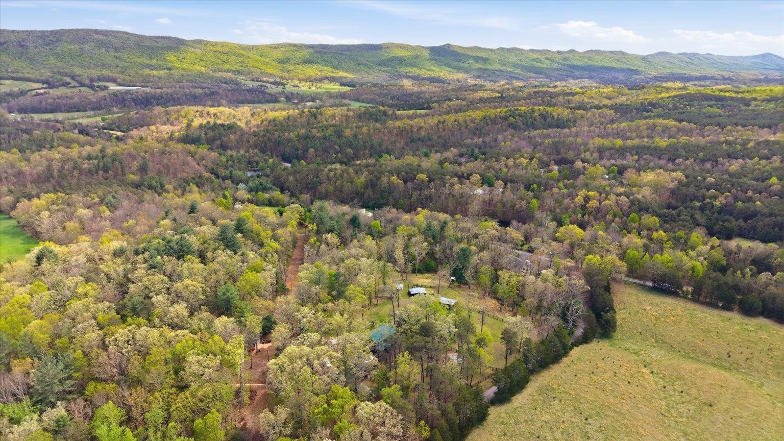 482 BOYER RD, FORT VALLEY, Virginia 22652, 3 Bedrooms Bedrooms, ,3 BathroomsBathrooms,Residential,482 BOYER RD,678303 MLS # 678303 482 BOYER RD, FORT VALLEY, Virginia 22652, 3 Bedrooms Bedrooms, ,3 BathroomsBathrooms,Residential,482 BOYER RD,678303 MLS # 678303
