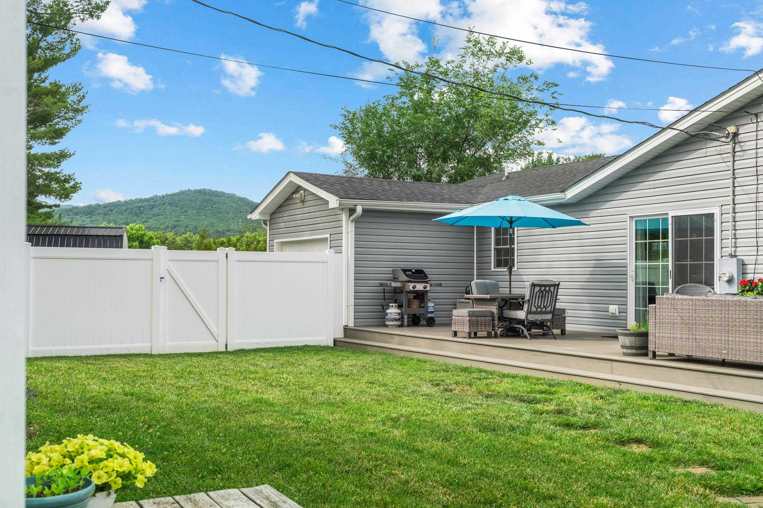 1334 KEESLING AVE, WAYNESBORO, Virginia 22980, 3 Bedrooms Bedrooms, ,2 BathroomsBathrooms,Residential,1334 Keesling Ave.,1334 KEESLING AVE,678305 MLS # 678305