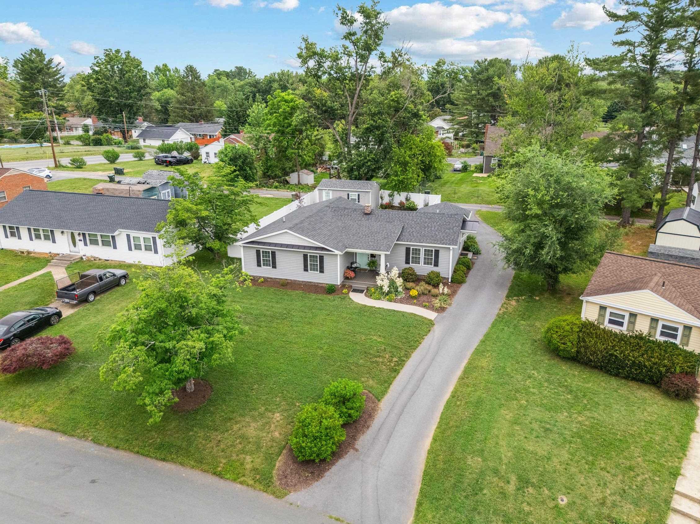 1334 KEESLING AVE, WAYNESBORO, Virginia 22980, 3 Bedrooms Bedrooms, ,2 BathroomsBathrooms,Residential,1334 Keesling Ave.,1334 KEESLING AVE,678305 MLS # 678305