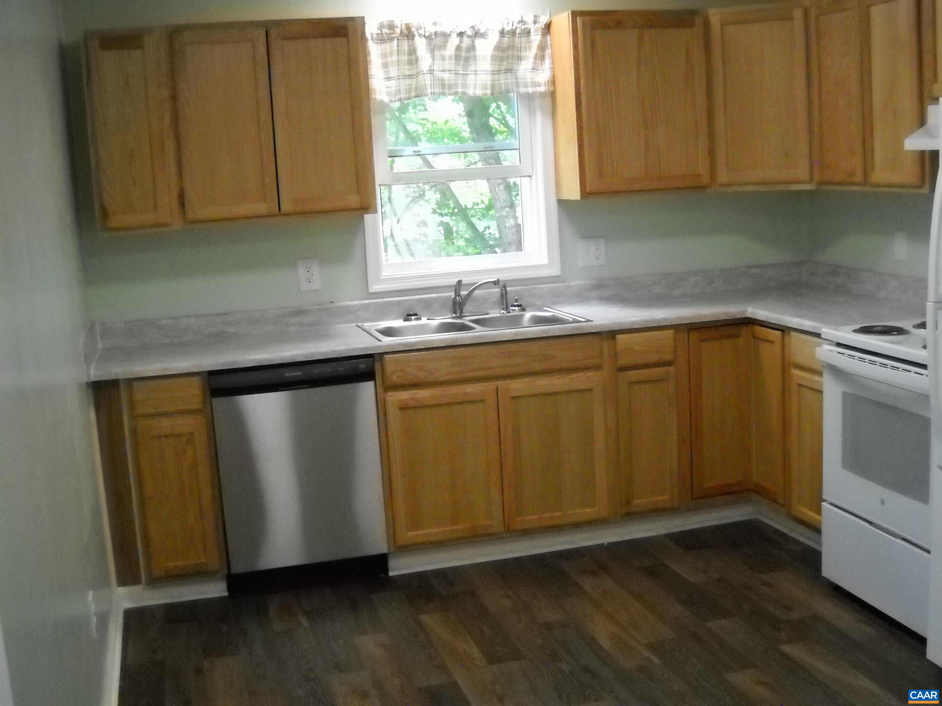 548 EAST RIVER RD, FORK UNION, Virginia 23055, 6 Bedrooms Bedrooms, ,2 BathroomsBathrooms,Residential,548 EAST RIVER RD,678312 MLS # 678312 548 EAST RIVER RD, FORK UNION, Virginia 23055, 6 Bedrooms Bedrooms, ,2 BathroomsBathrooms,Residential,548 EAST RIVER RD,678312 MLS # 678312